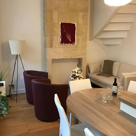 Duplex Pour 4 Personnes Au Centre De *
